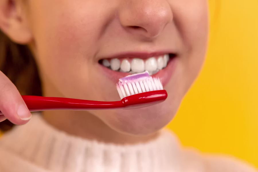 Pulizia professionale dei denti in studio — Studio Dentistico Dott. Bruno Appi